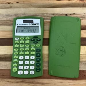 Texas Instruments TI-30X IIS Calculator  Pre-owned Excellent Condition